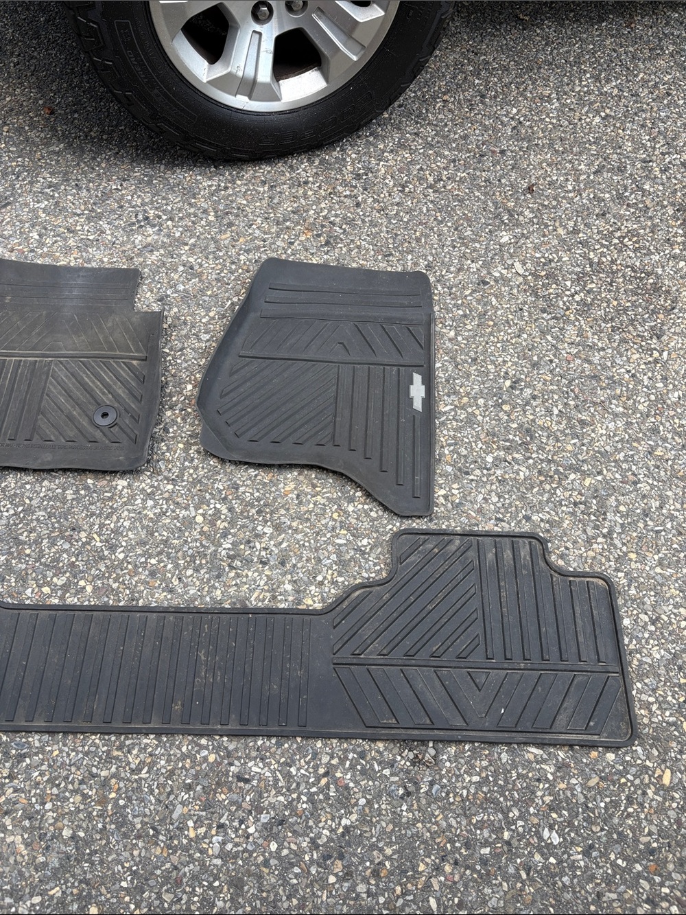 2014 Chevy Silverado 1500 floor mats - Picture 5 of 9